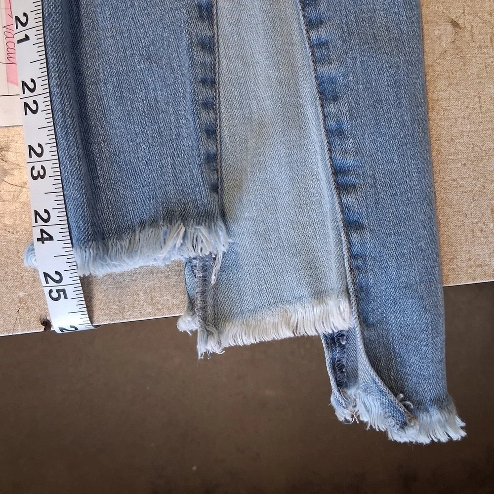 William Rast Crop‎ Flare 2 Tone Uneven Hem Jeans Pre-Owned 27
